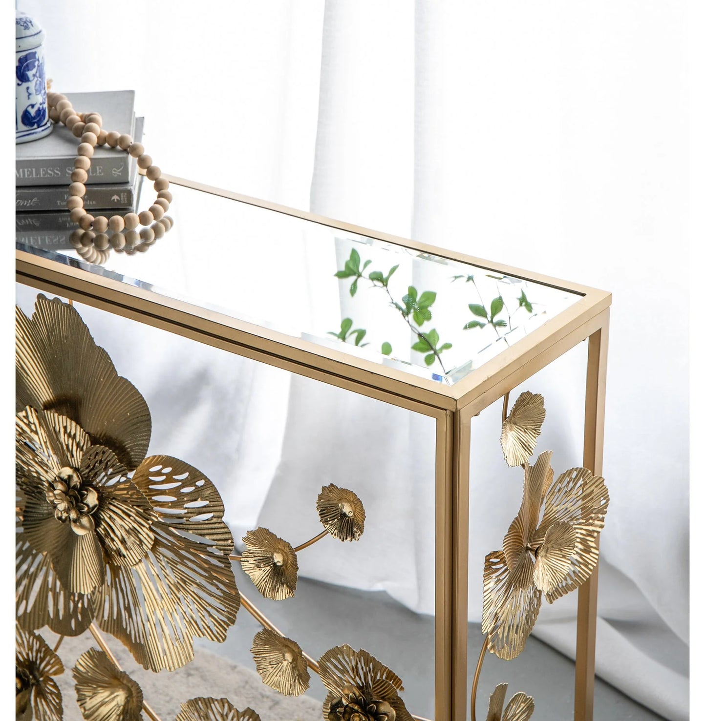 Zyphar Floret Mirrored Console Table - House of Hyne