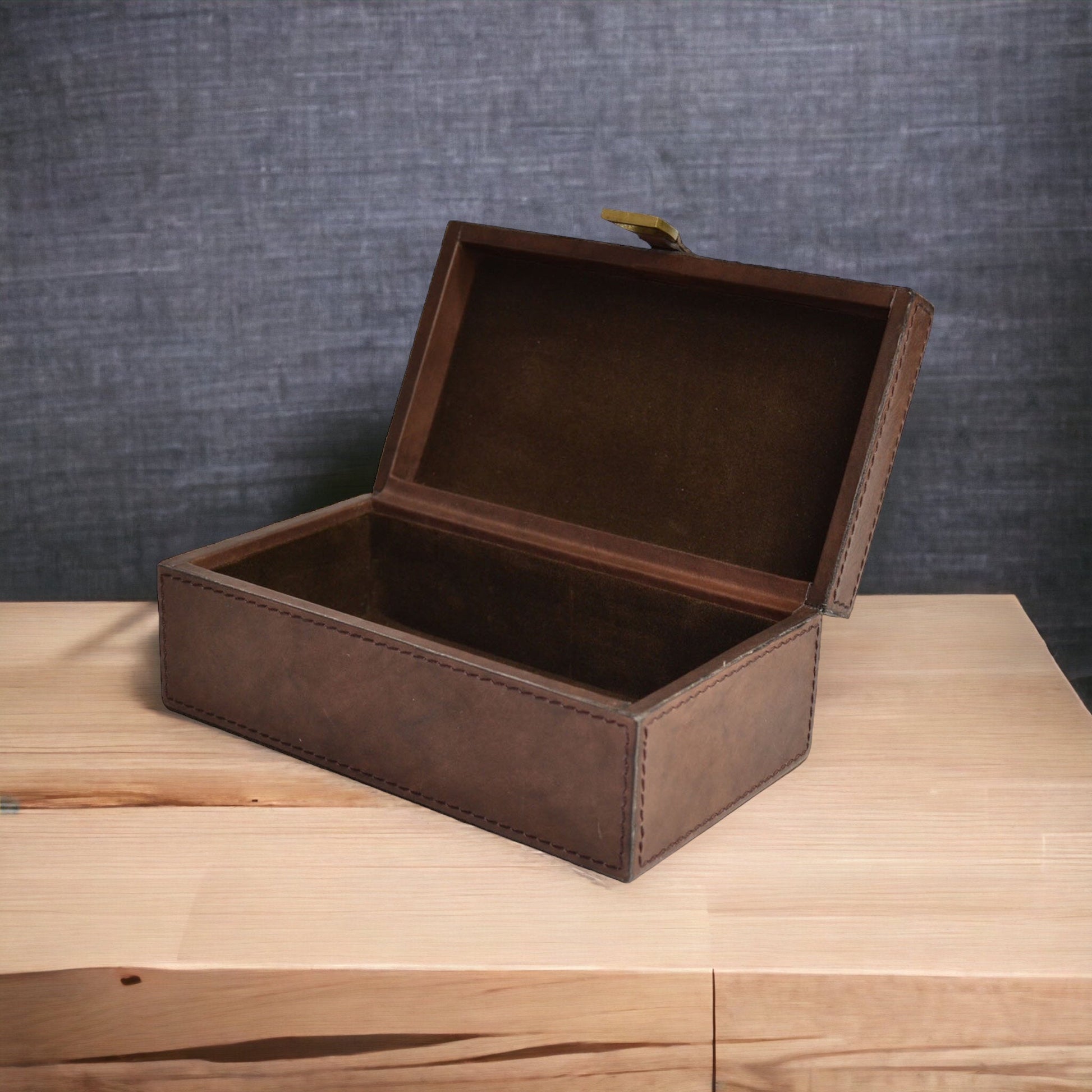 Shadoras K.Brown Print Leather Document Box - NotBrand