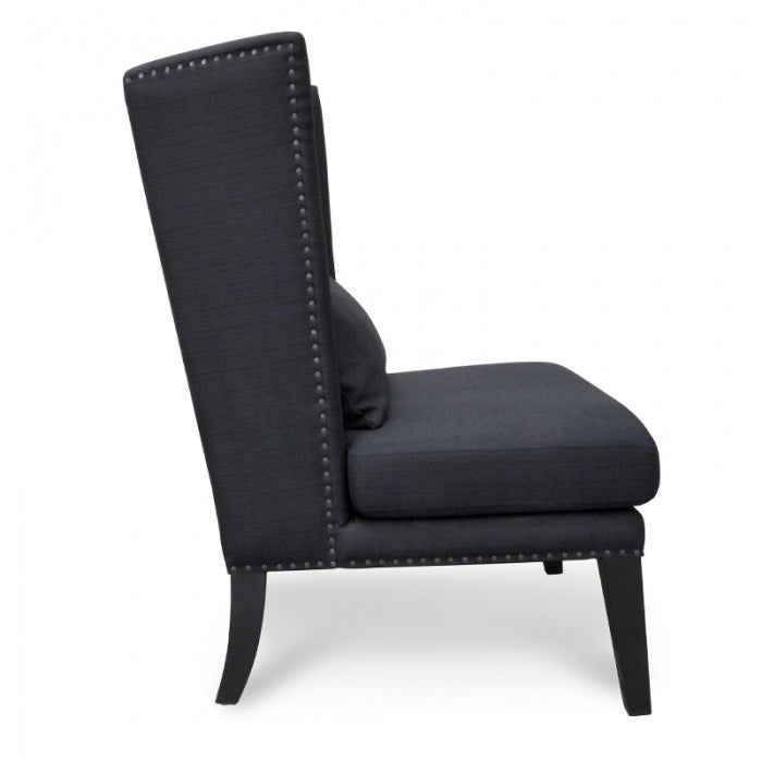 Johnson Lounge Chair in Black - Notbrand